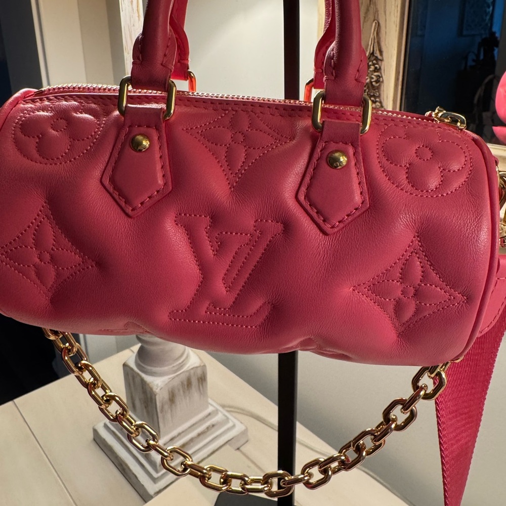Louis Vuitton Bubblegram Papillon BB in Dragon Fruit - Picture 4 of 16